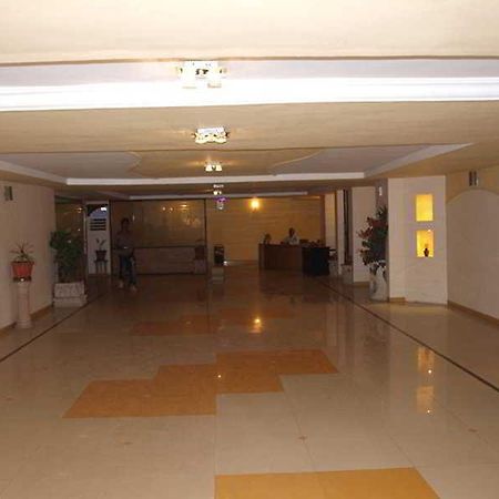 Hotel Maan Residency Ahmedabad Luaran gambar